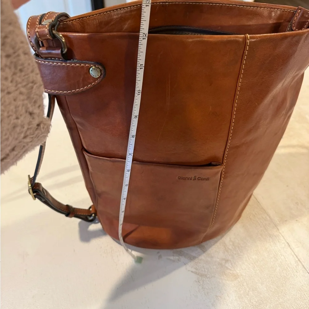 Gianni Conti soft brown leather adjustable shoulder bag - Picture 2 of 10